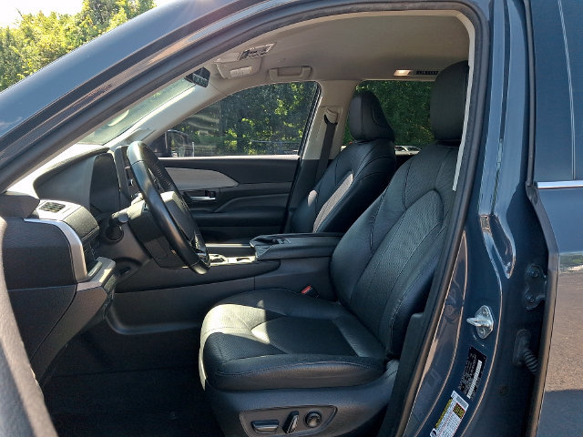 Certified 2024 Toyota Grand Highlander AWD image 9