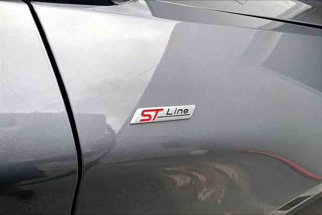 Used 2025 Ford Explorer ST-Line w/ Premium Package image 34