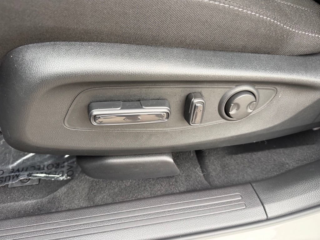 Used 2026 Honda CR-V EX image 11