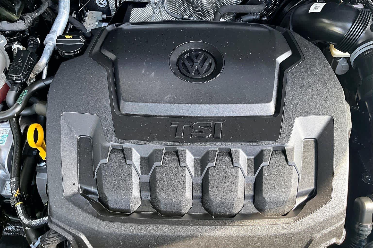 Used 2022 Volkswagen Tiguan SE R-Line FWD image 31