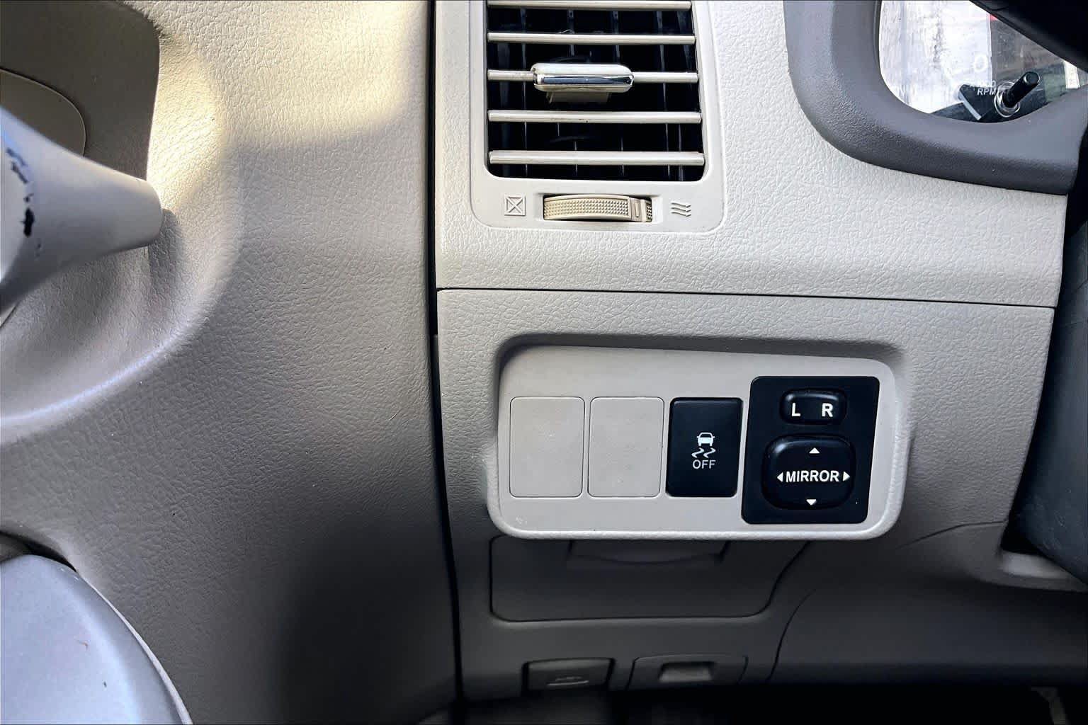 Used 2010 Toyota Corolla LE w/ All Weather Guard Pkg FWD image 34