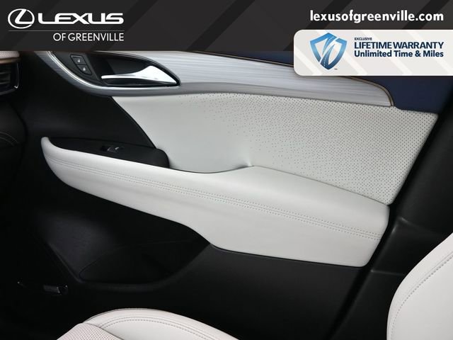 Used 2024 Buick Envision Avenir image 21