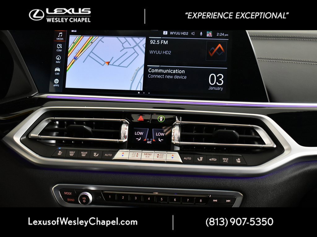 Used 2022 BMW X7 M50i w/ Luxury Seating Package image 32