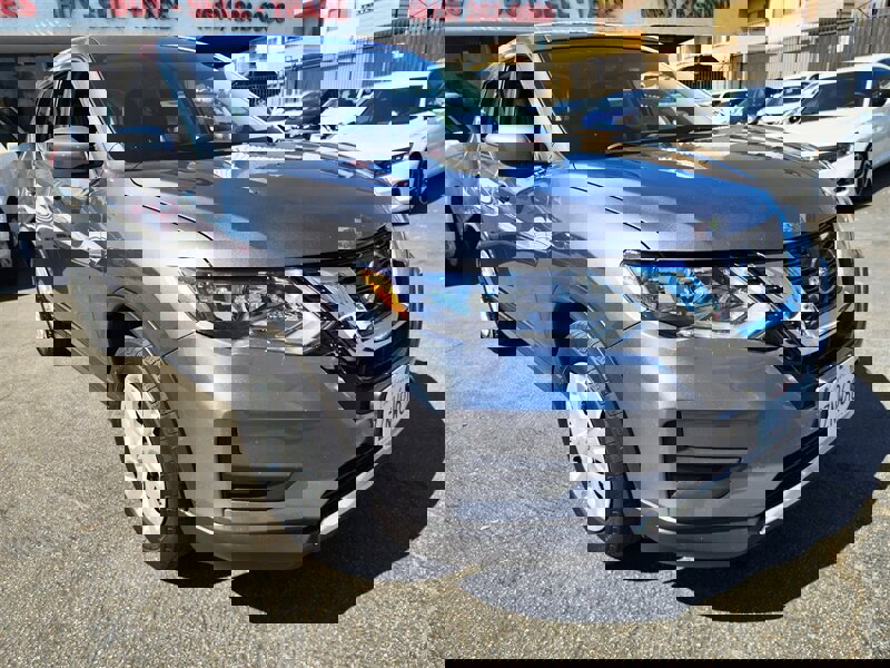 Used 2017 Nissan Rogue S image 18