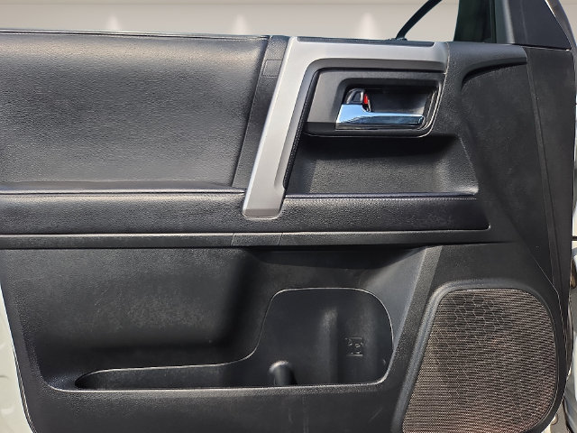 Used 2022 Toyota 4Runner SR5 Premium w/ Moonroof Package AWD/4WD image 18