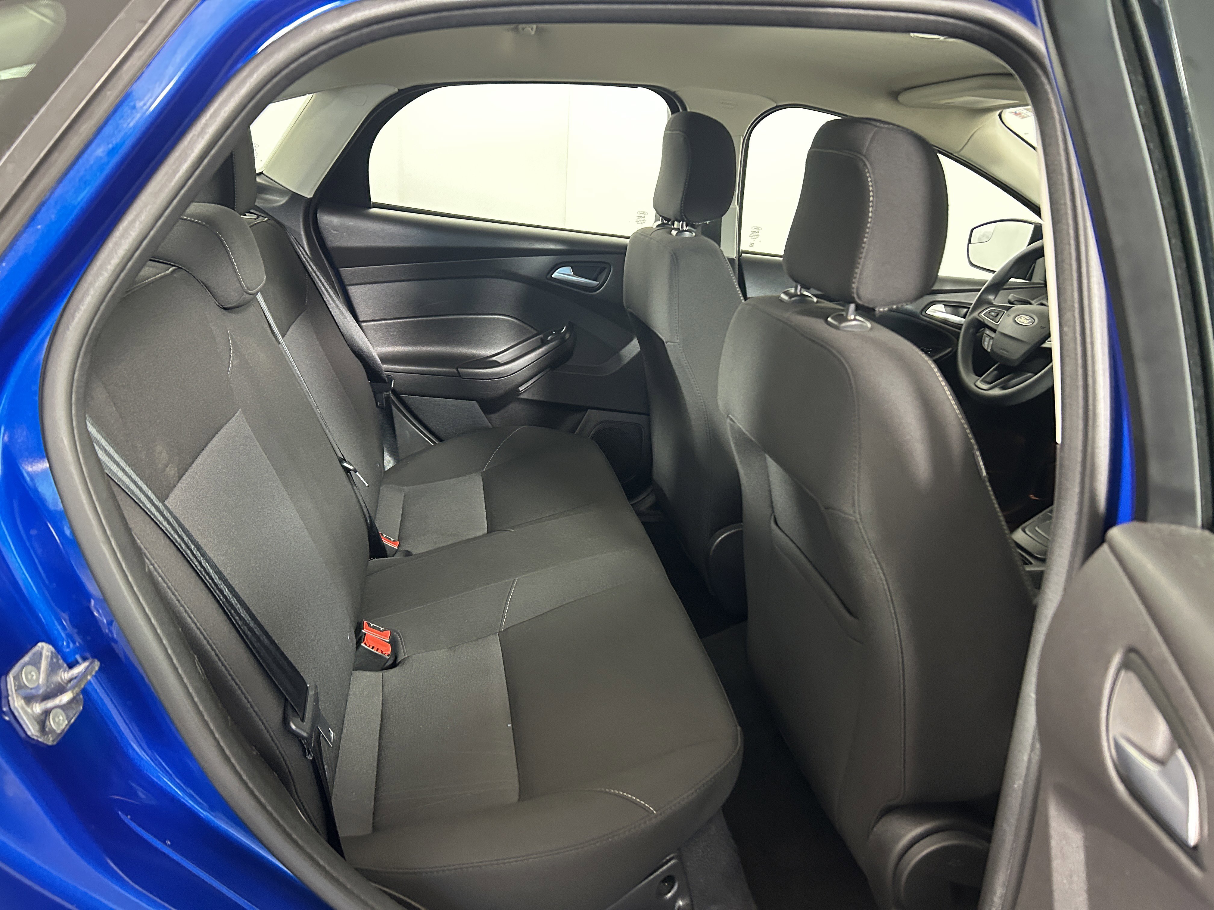 Used 2018 Ford Focus SE image 25