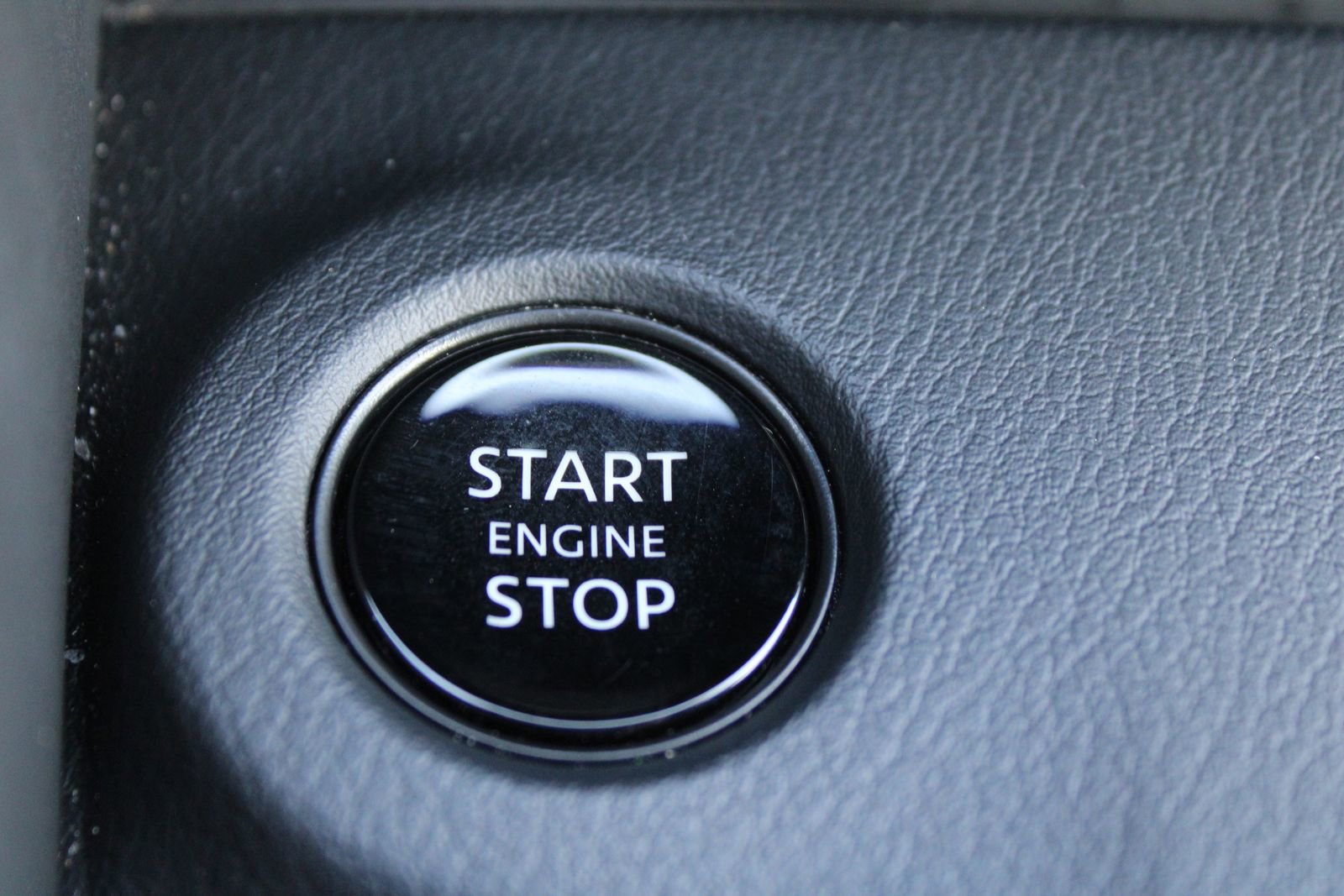 Used 2024 Nissan Z Performance w/ Floor Mat Package image 32