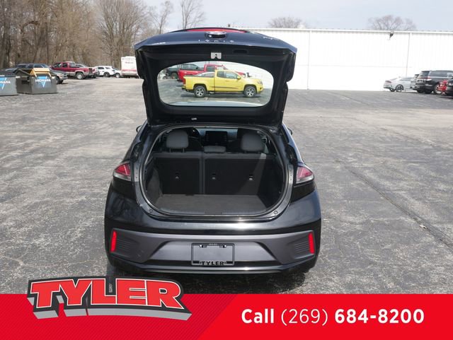 Used 2022 Hyundai Ioniq SEL FWD image 15