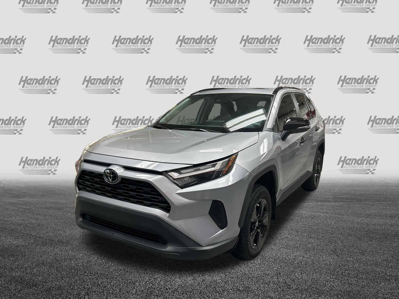 Used 2024 Toyota RAV4 XLE w/ Convenience Package FWD image 5