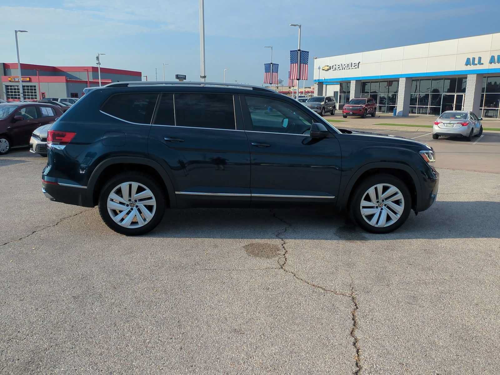 Used 2021 Volkswagen Atlas SEL AWD/4WD image 9