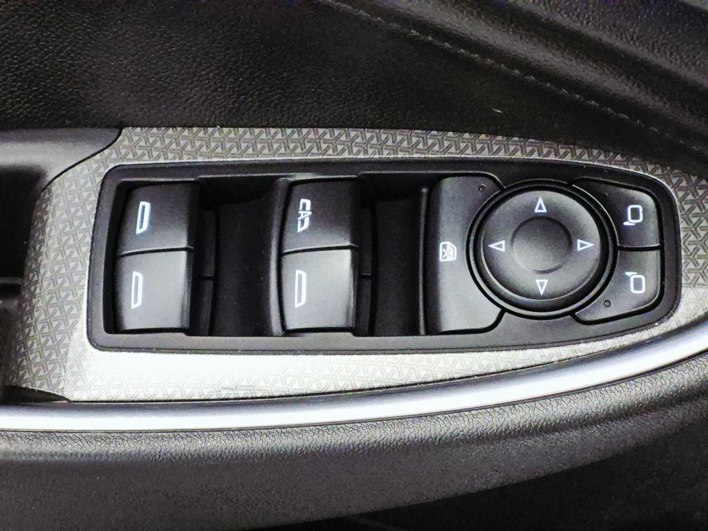 Used 2016 Chevrolet Malibu LT w/ Leather Package FWD image 16