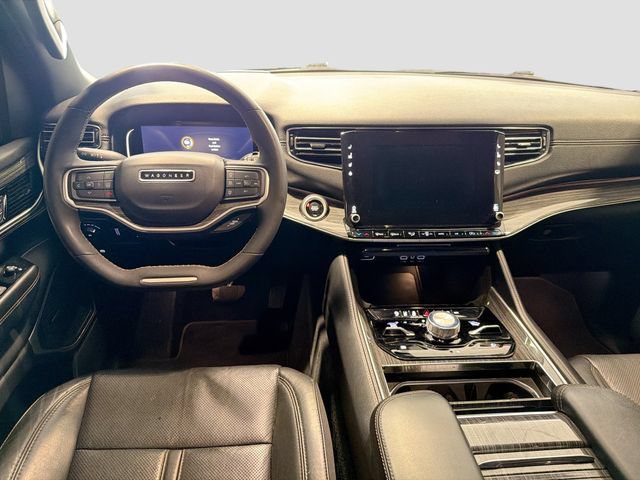 Used 2022 Jeep Wagoneer Series III AWD/4WD image 22