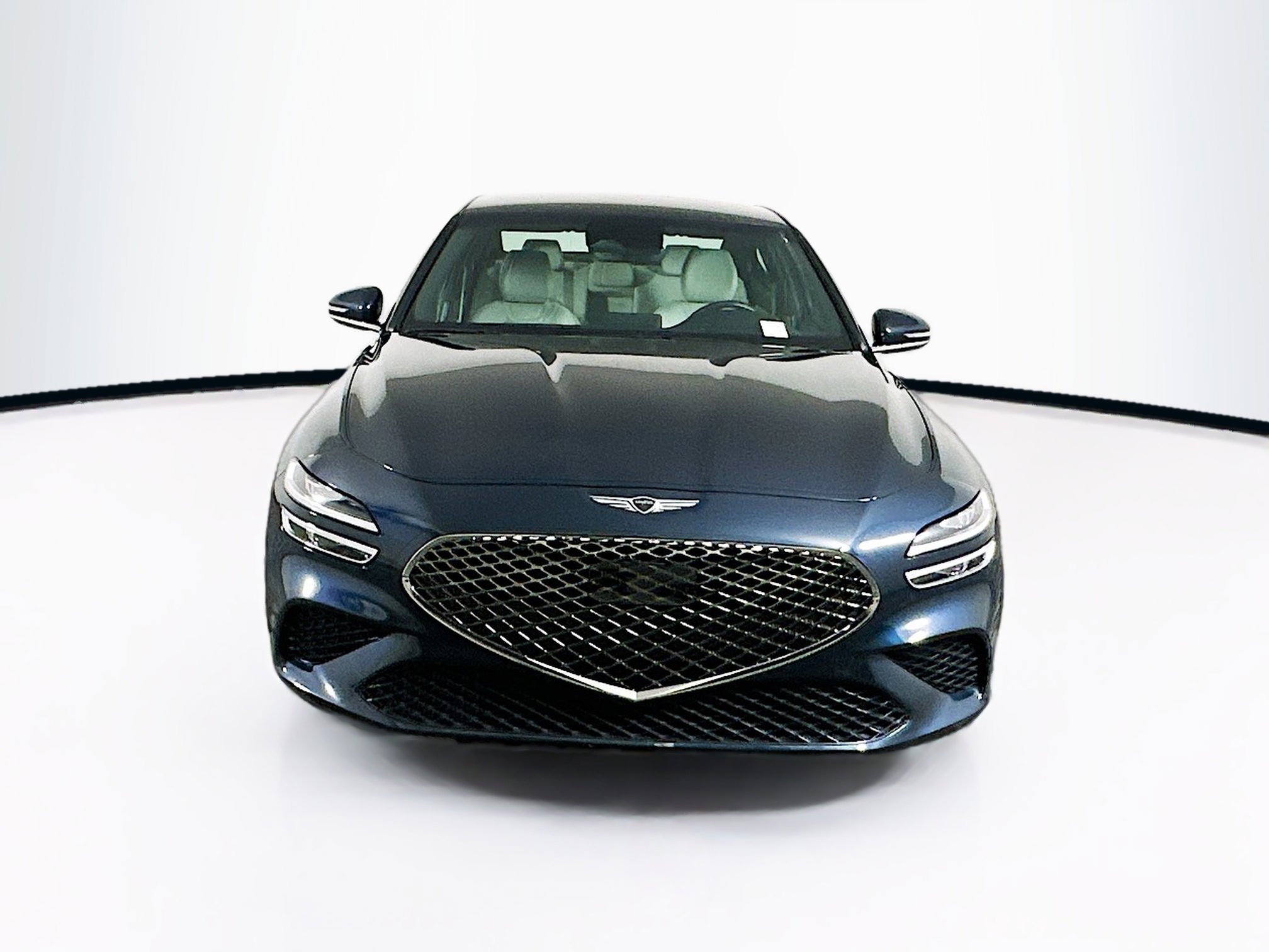Used 2025 Genesis G70 2.5T image 2