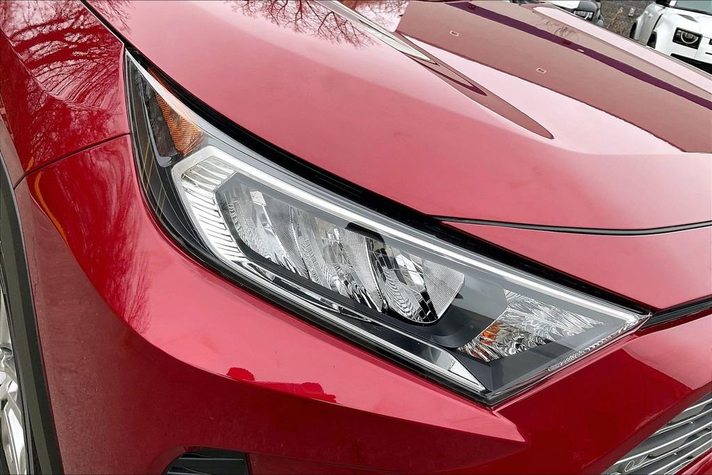 Used 2019 Toyota RAV4 Limited w/ Advanced Technology Package AWD/4WD image 31