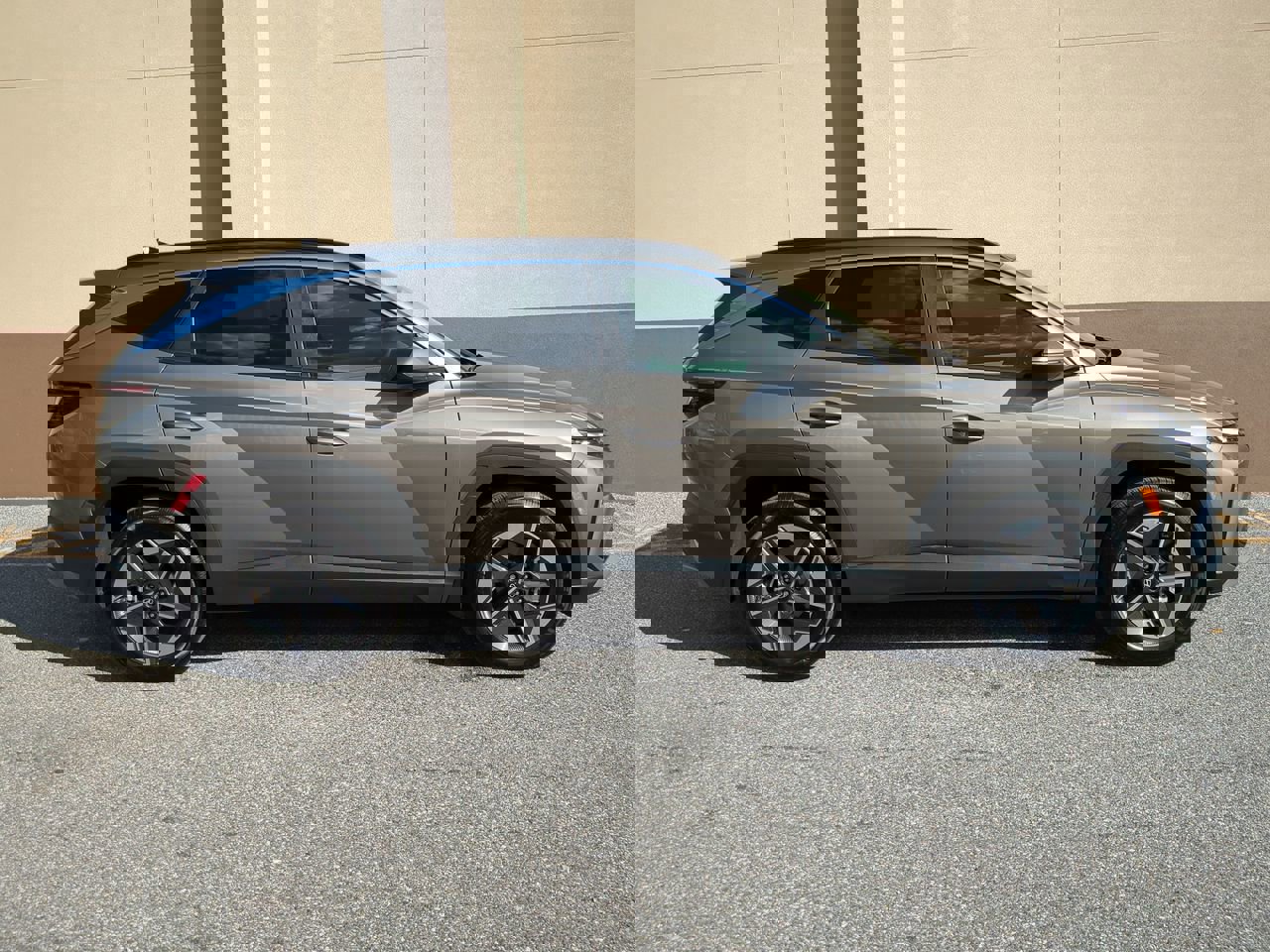 Certified 2025 Hyundai Tucson SEL image 3
