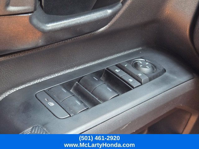Used 2025 Toyota Tacoma SR5 AWD/4WD image 30