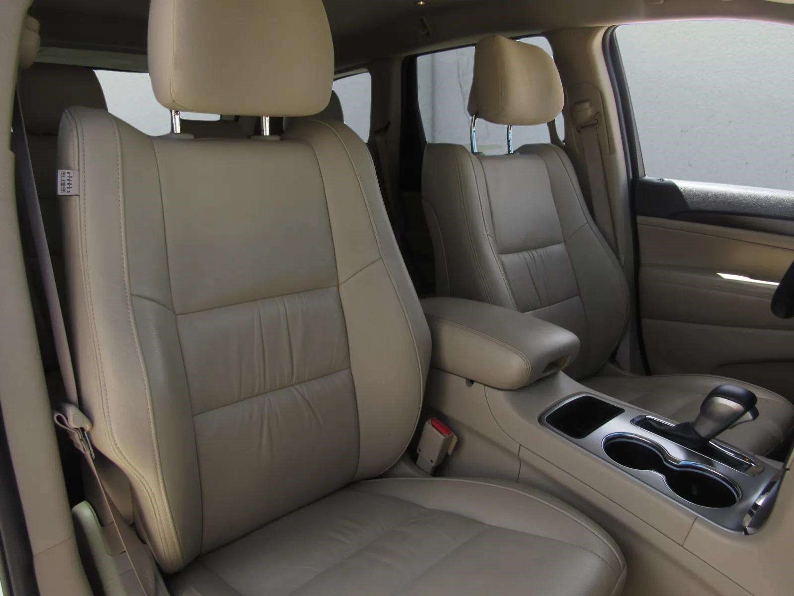 Used 2018 Jeep Grand Cherokee Laredo RWD image 10