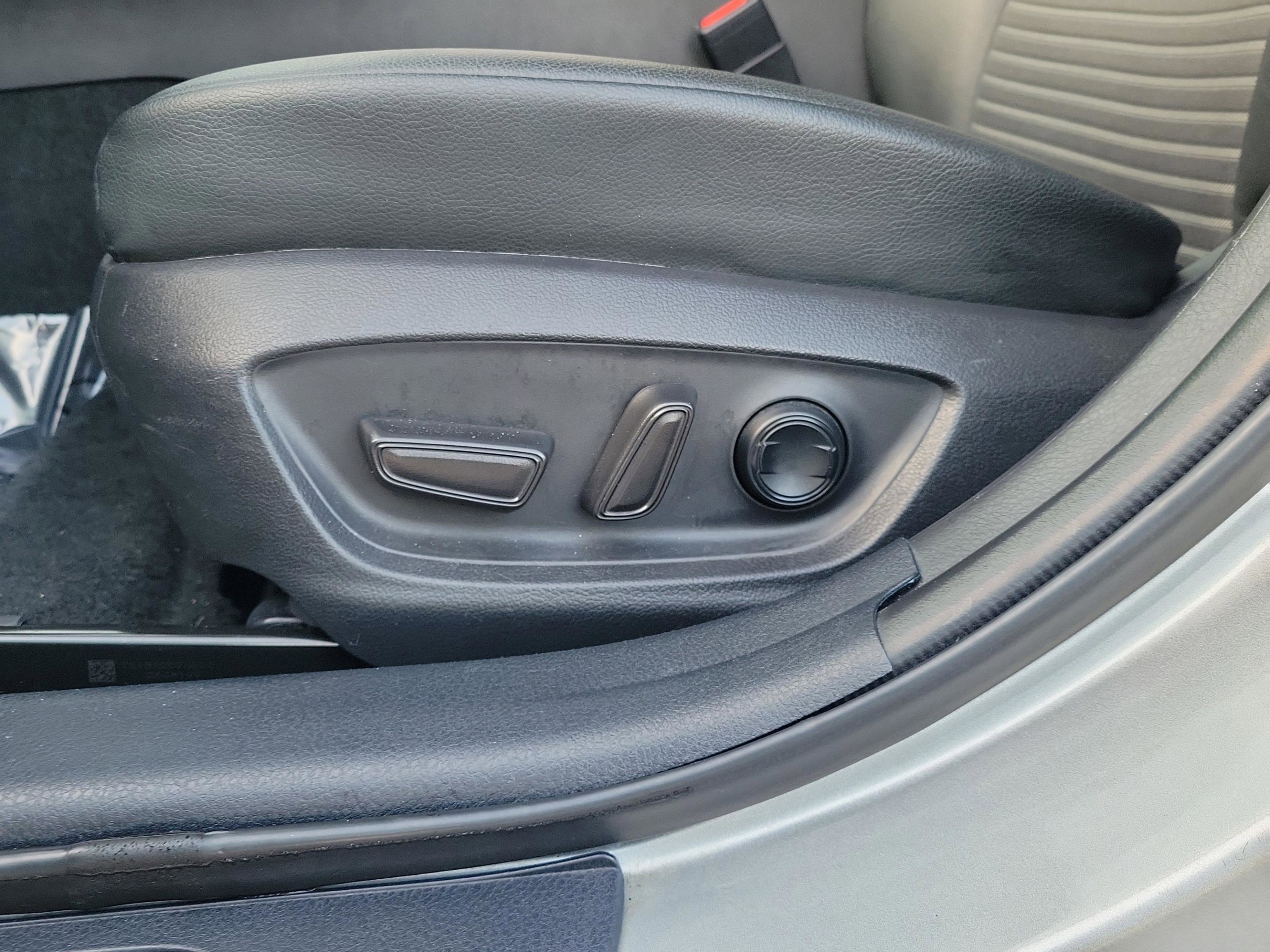 Used 2022 Toyota Camry SE image 22