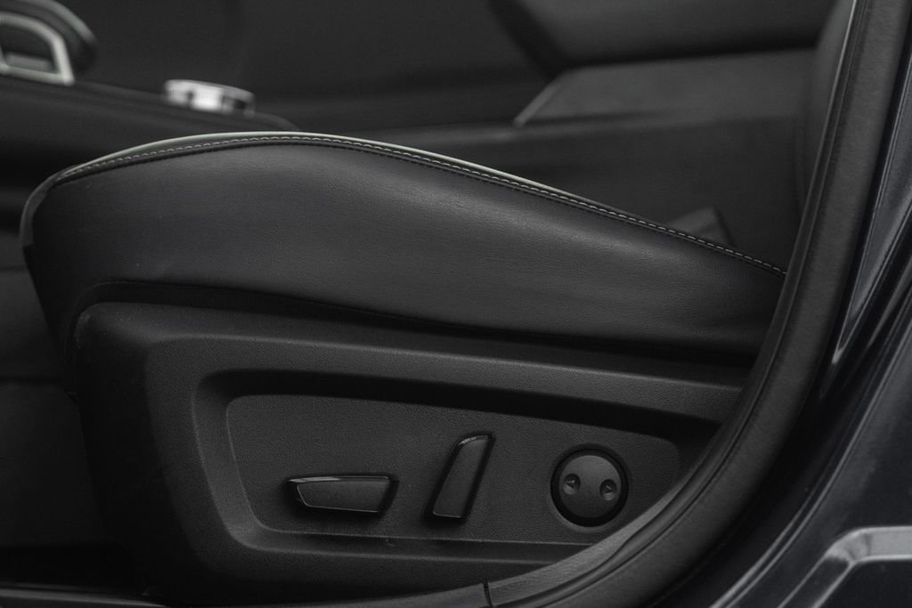 Used 2024 Mitsubishi Outlander SE Black Edition image 17