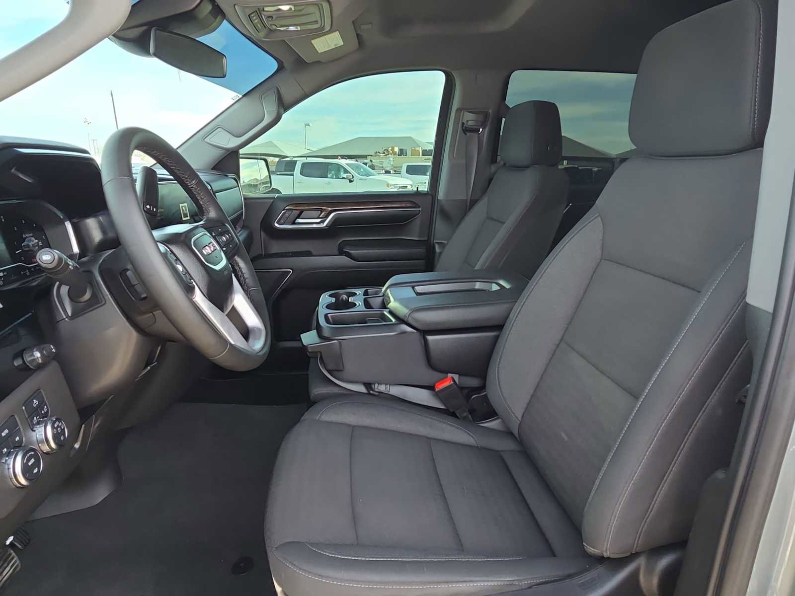 Used 2024 GMC Sierra 1500 Elevation image 13