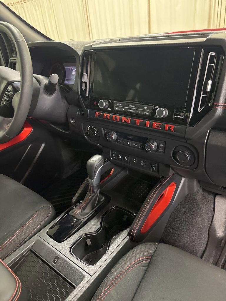 Used 2025 Nissan Frontier PRO-4X w/ Pro Convenience Package image 29