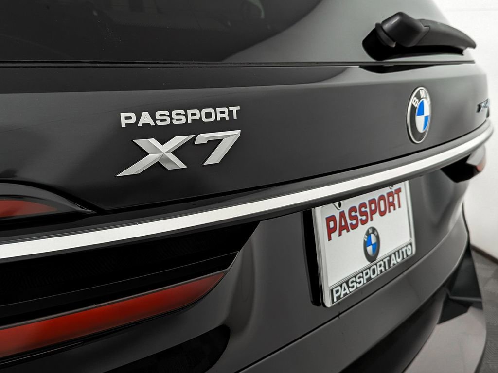 Used 2025 BMW X7 xDrive40i w/ Premium Package AWD/4WD image 12