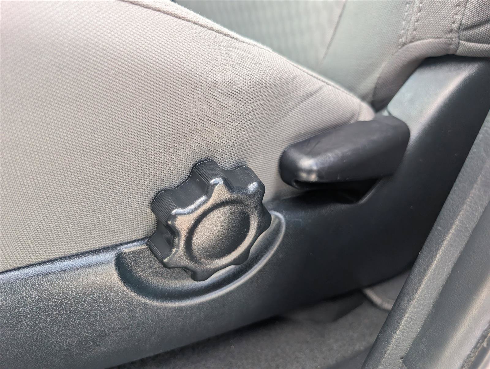Used 2022 Toyota Tacoma SR5 RWD image 18