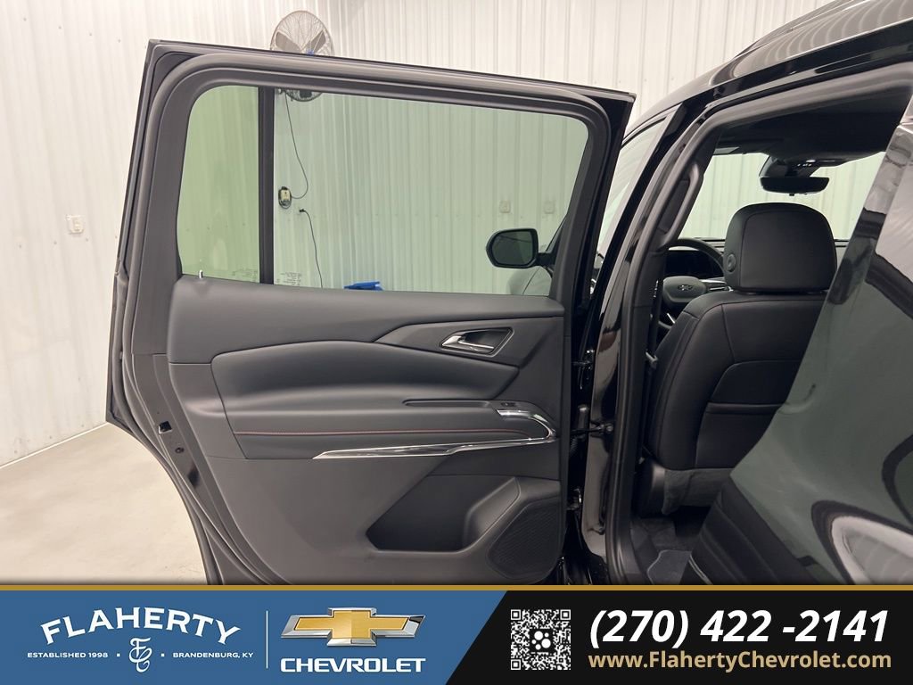 Used 2026 Chevrolet Traverse Z71 w/ Driver Confidence Package image 10