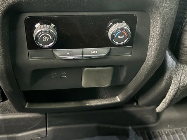 Used 2025 Chevrolet Traverse LT w/ Driver Confidence Package image 13