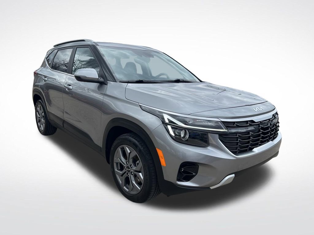 Certified 2024 Kia Seltos S AWD/4WD image 3