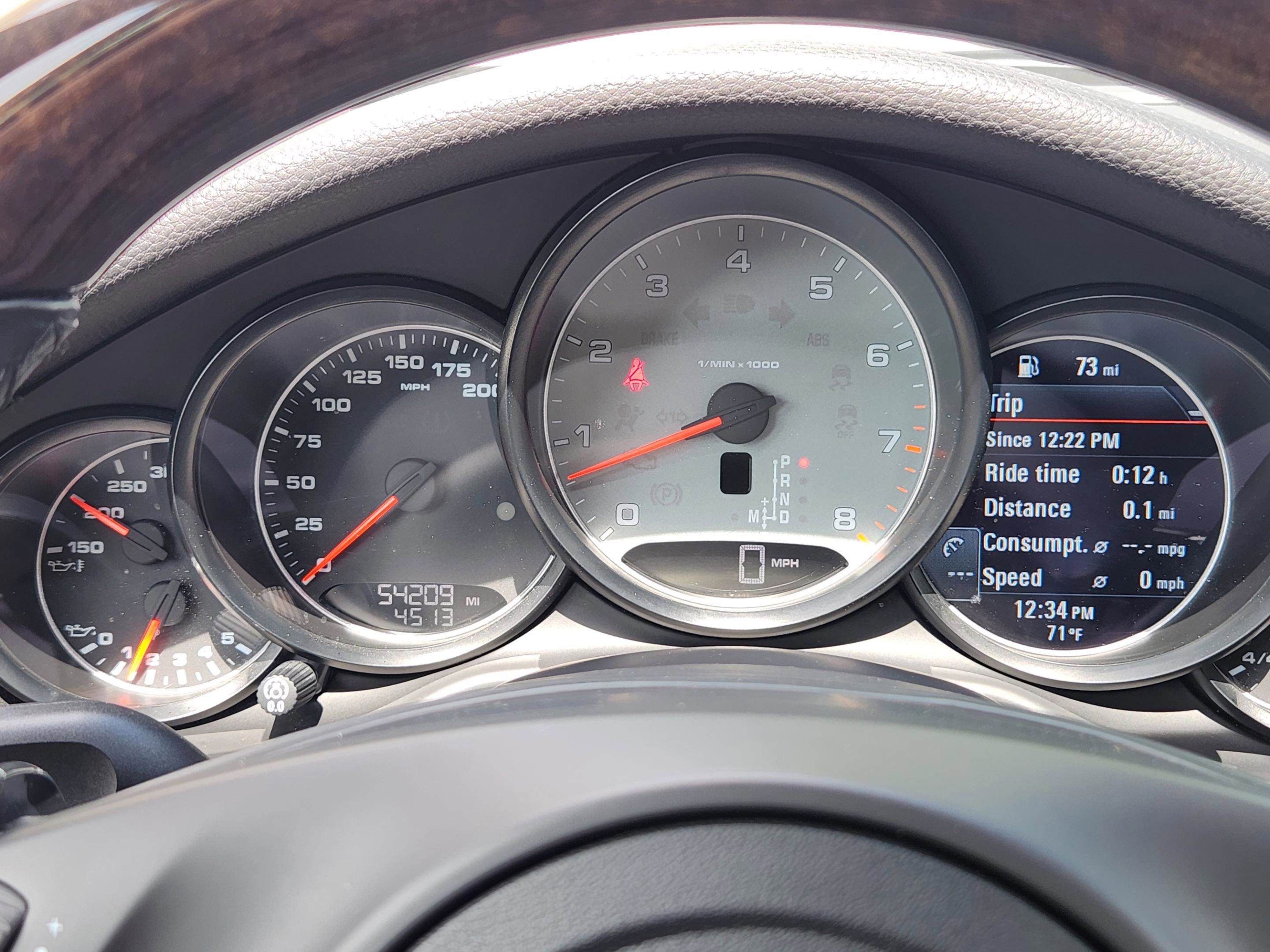 Used 2015 Porsche Panamera S image 9