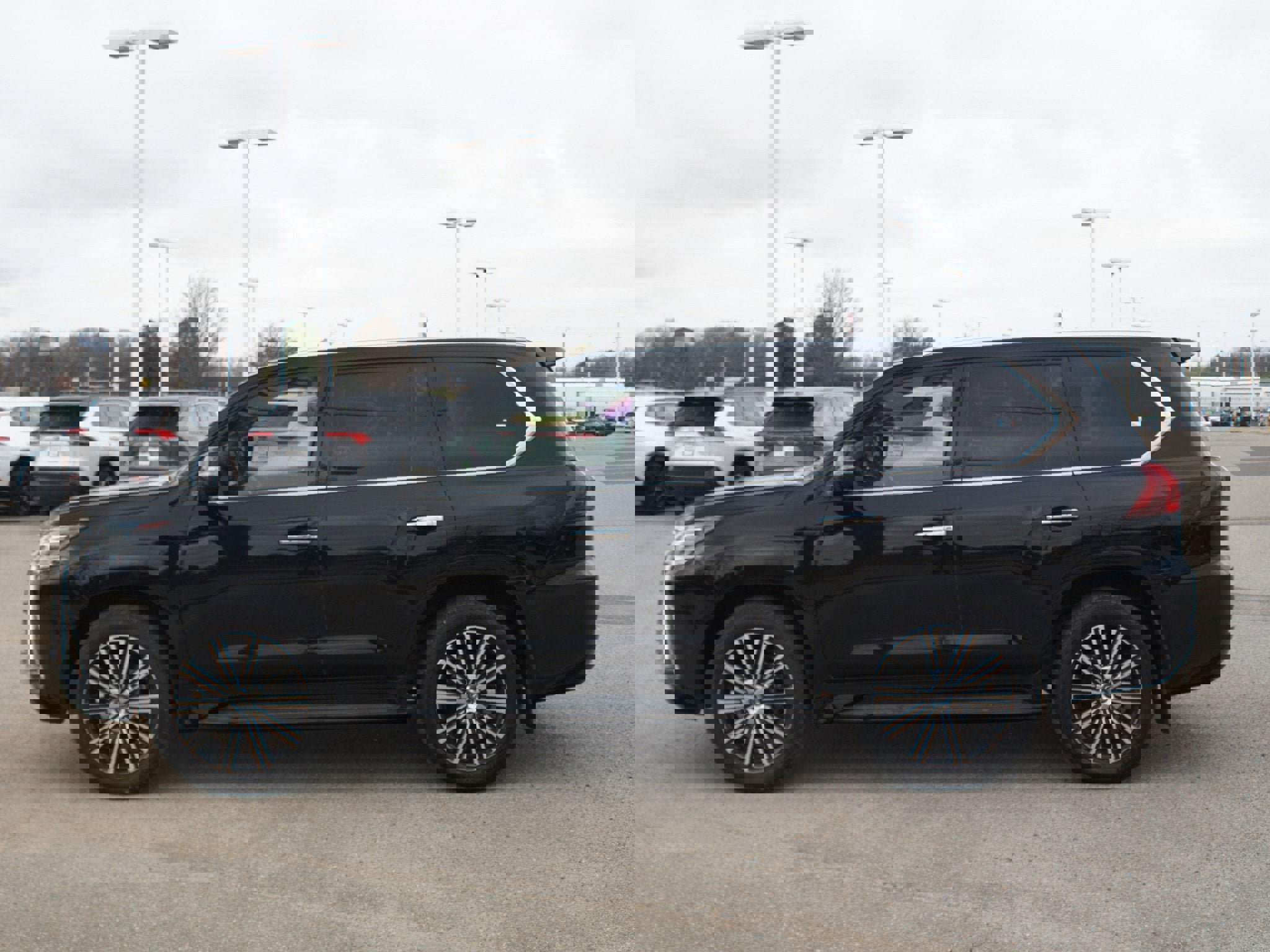 Used 2020 Lexus LX 570 4WD w/ Luxury Package image 14