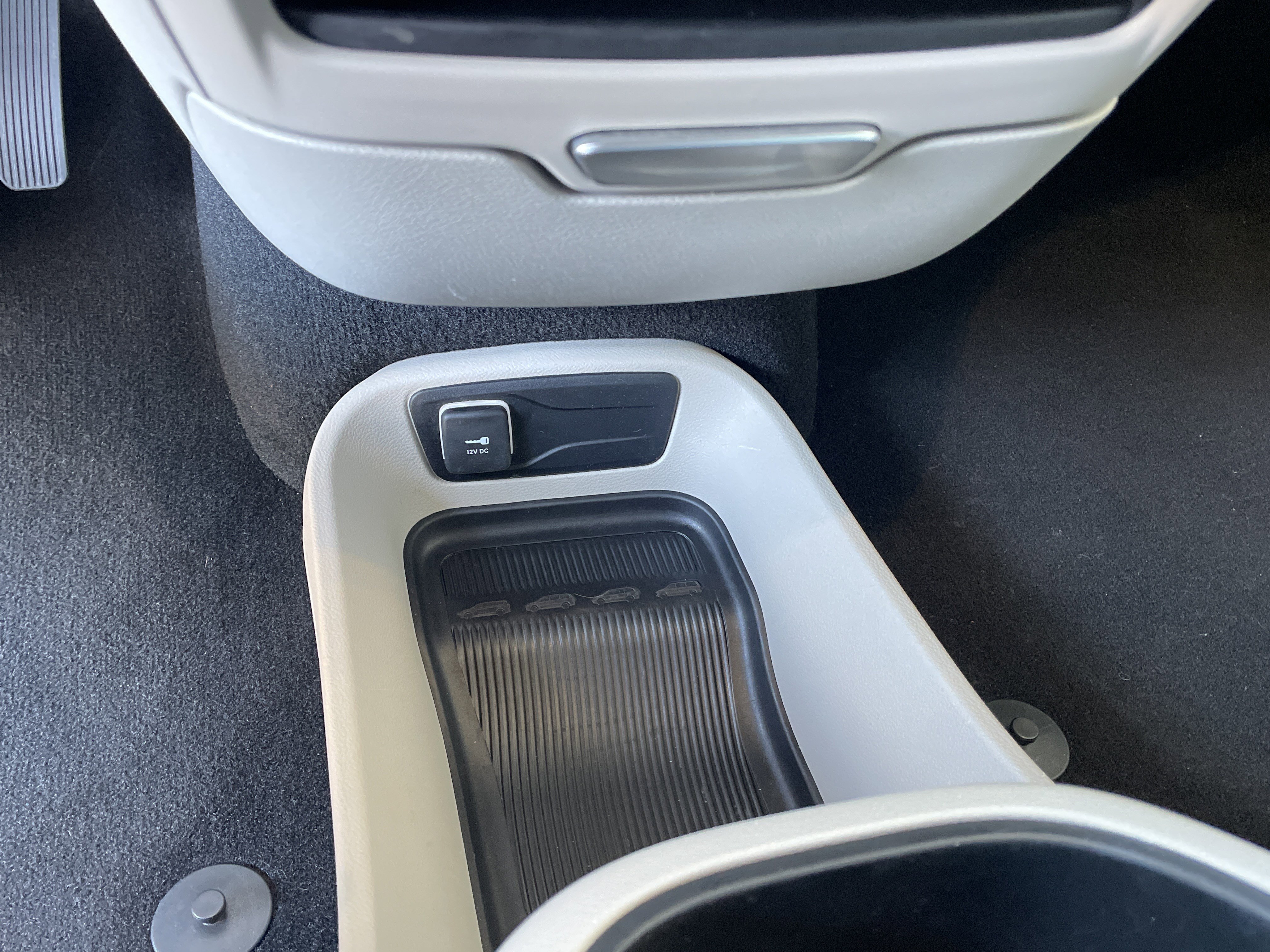 Used 2023 Chrysler Pacifica Touring-L image 32