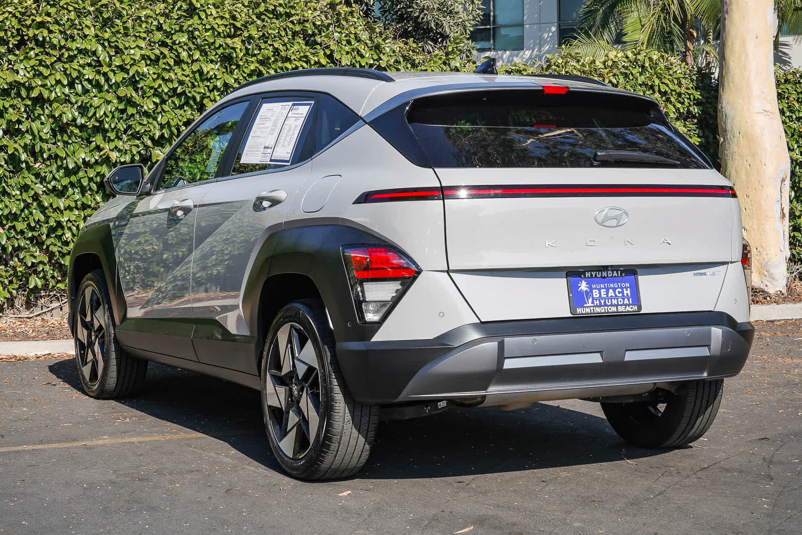 Used 2024 Hyundai Kona Limited AWD/4WD image 4