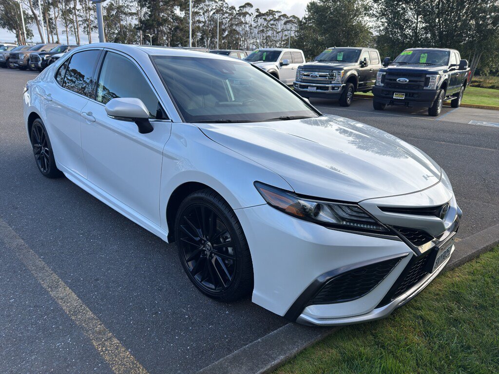 Used 2021 Toyota Camry XSE FWD image 21