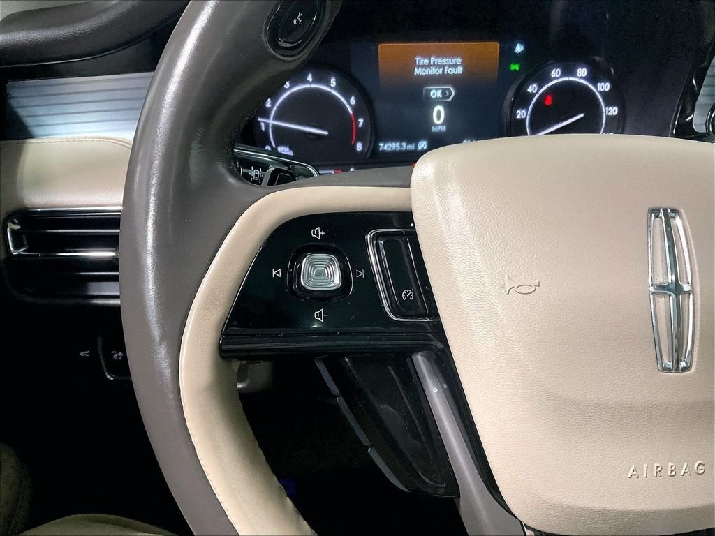 Used 2020 Lincoln Corsair AWD w/ Premium Package image 23