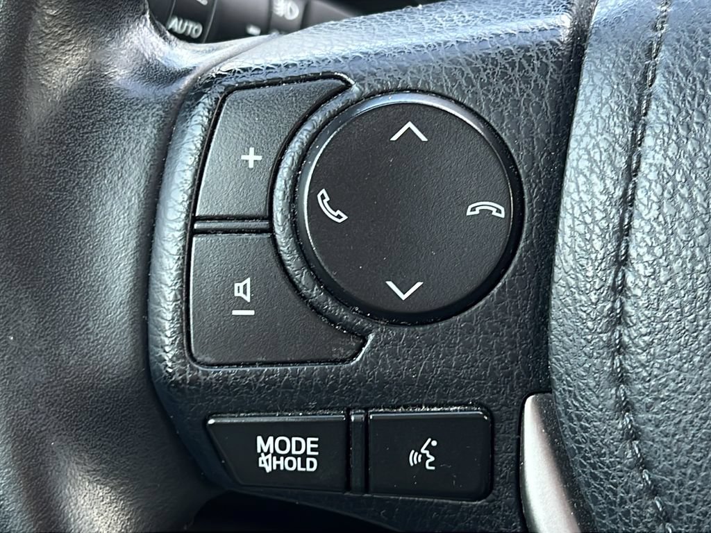 Used 2018 Toyota RAV4 Limited AWD/4WD image 20