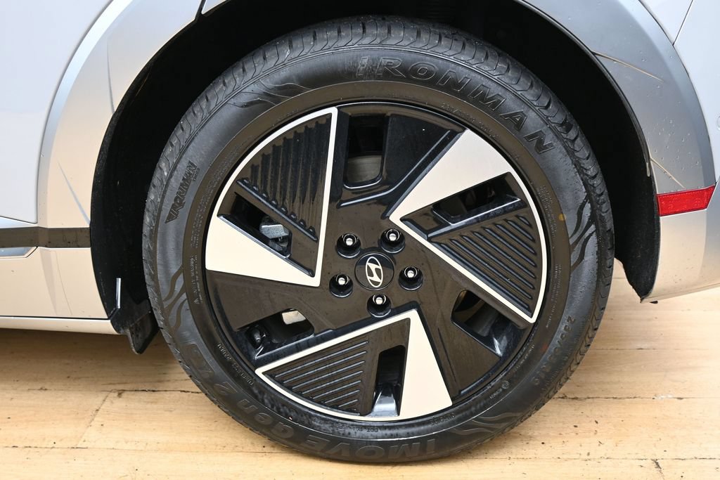Used 2025 Hyundai Ioniq 5 Limited RWD image 12