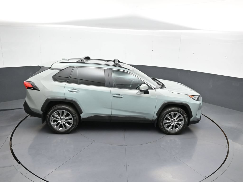 Certified 2020 Toyota RAV4 XLE Premium AWD/4WD image 38