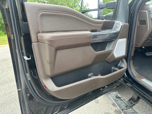 New 2025 Ford F250 King Ranch w/ Chrome Package image 28