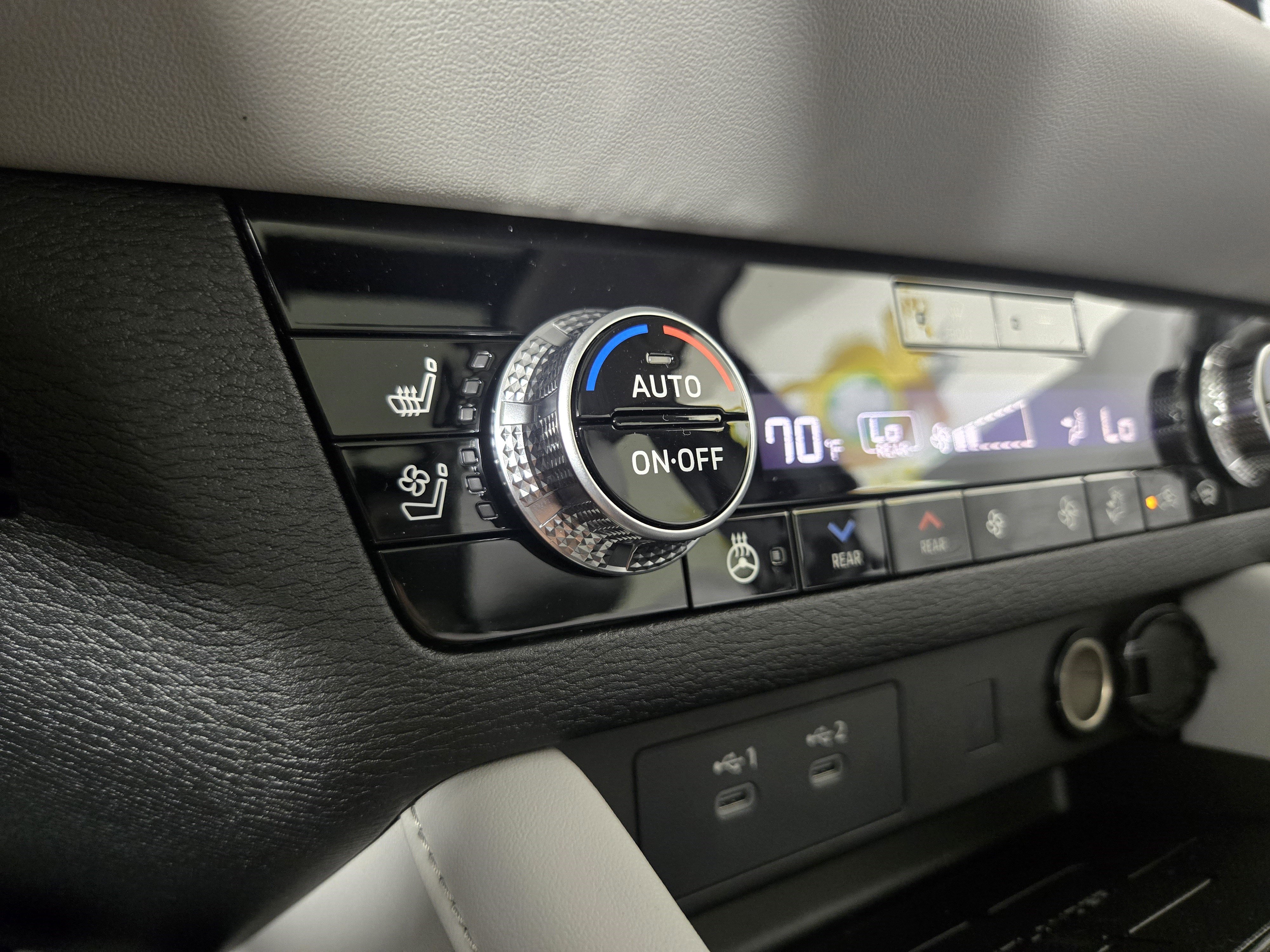 New 2025 Mitsubishi Outlander AWD image 27