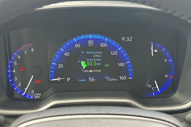 Certified 2020 Toyota Corolla XLE image 29