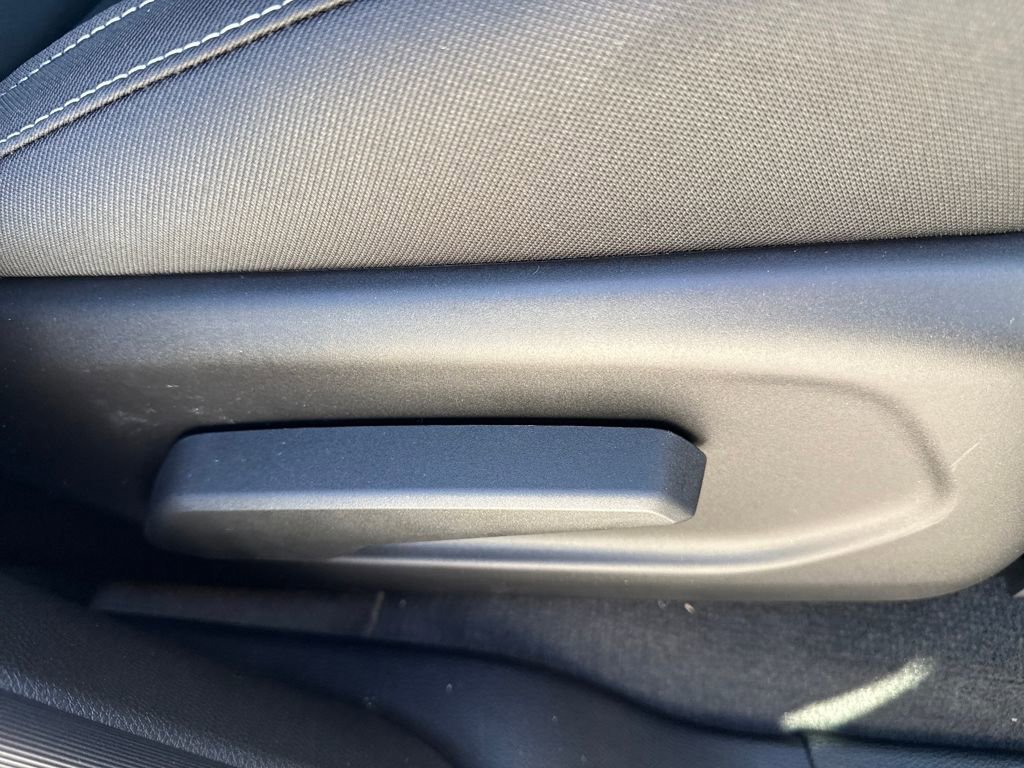 New 2025 Jeep Grand Cherokee L Laredo w/ Luxury Tech Group I image 18