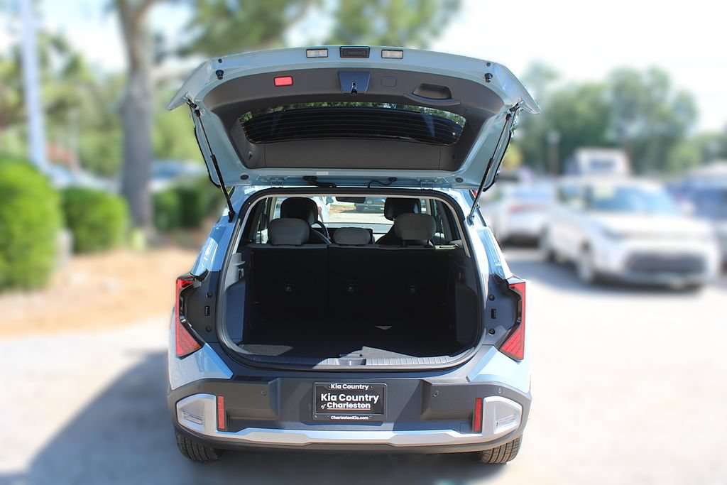 New 2027 Kia Seltos S FWD image 9