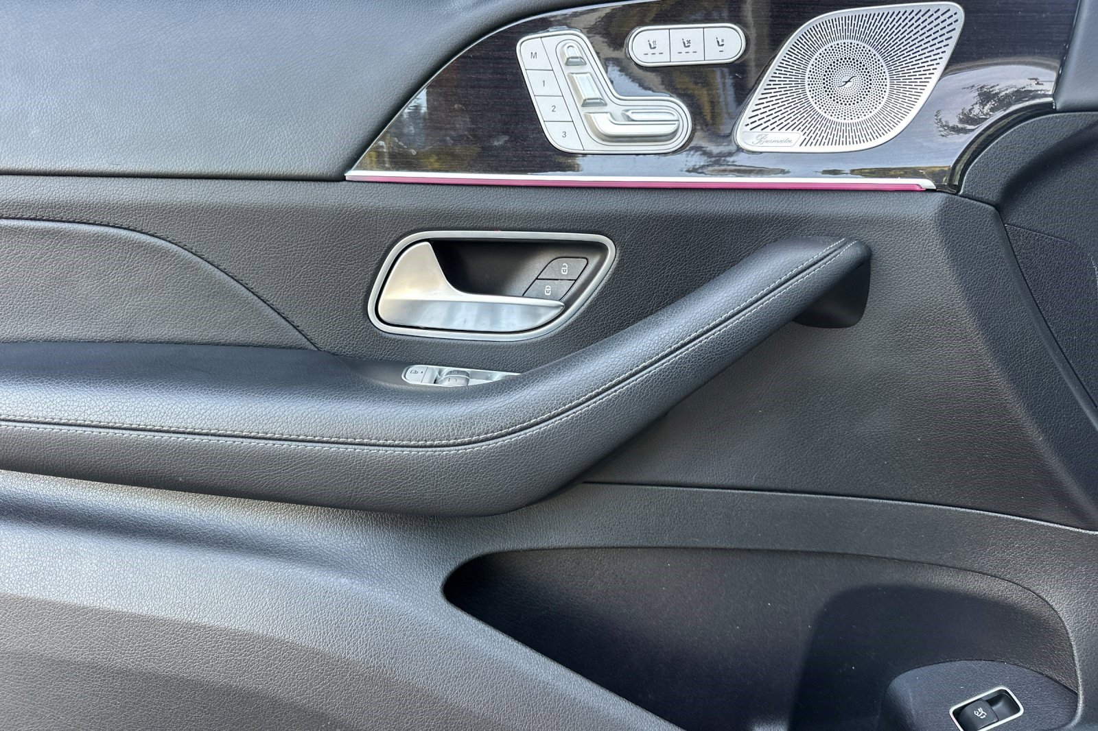 Used 2022 Mercedes-Benz GLS 450 4MATIC image 12