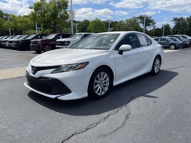 Used 2018 Toyota Camry LE w/ Convenience Package FWD image 3