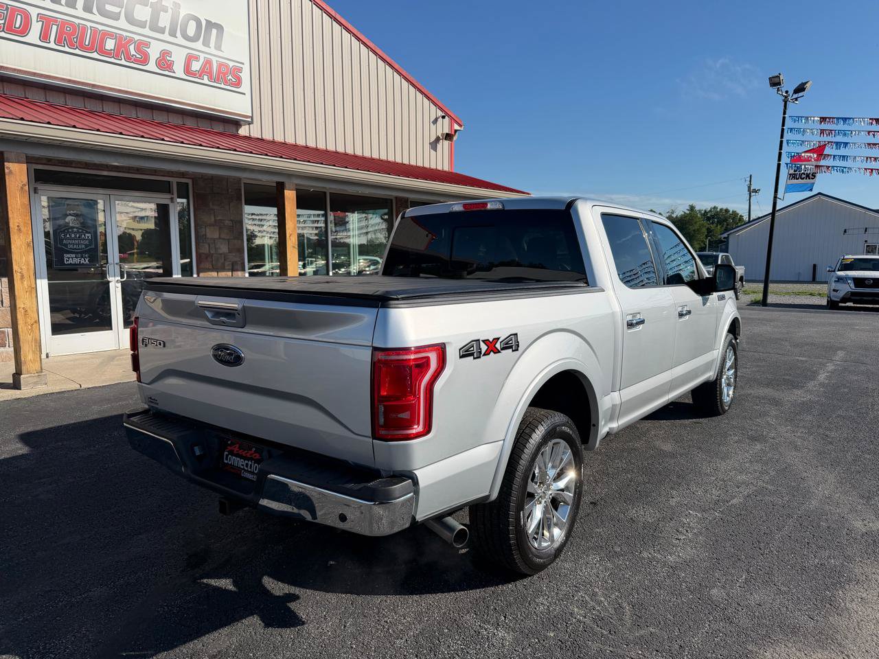 Used 2016 Ford F150 Lariat w/ Equipment Group 502A Luxury AWD/4WD image 4