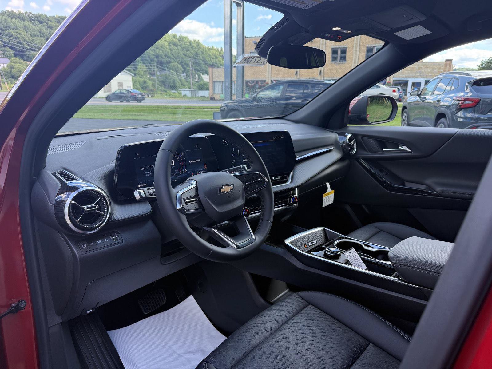 New 2027 Chevrolet Equinox LT w/ Convenience Package II AWD/4WD image 8
