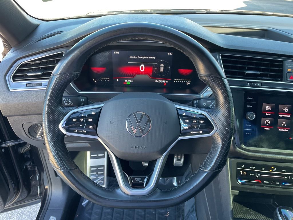 Used 2022 Volkswagen Tiguan SE R-Line image 12
