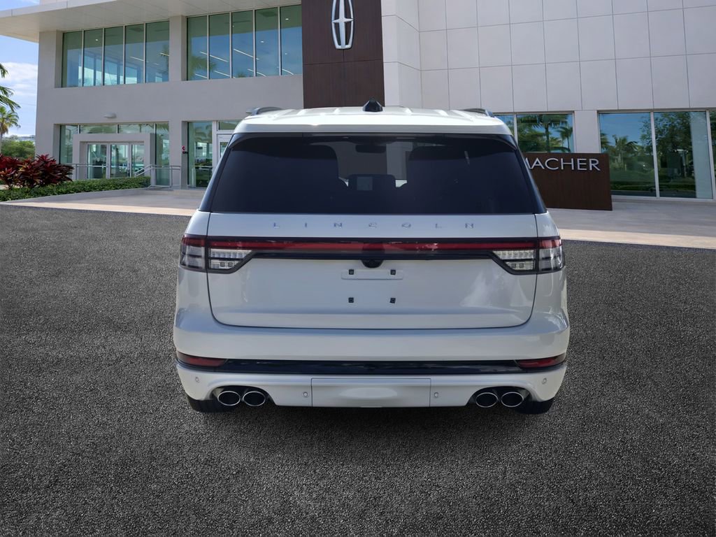 Used 2025 Lincoln Aviator Reserve w/ Luxury Package image 6